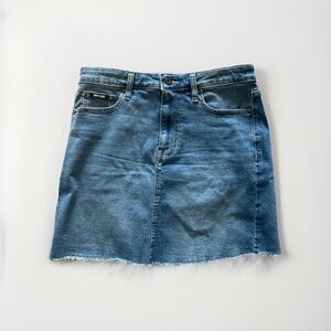 Y2K DKNY Denim Mini Skirt Size 4 Raw Hem Blue Jean 2000s Low Rise Vintage